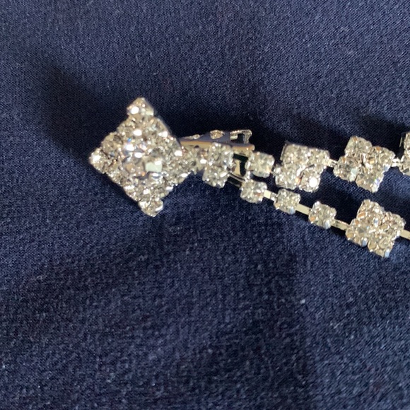 RHINESTONE SWEATER KEEPER - Picture 3 of 12